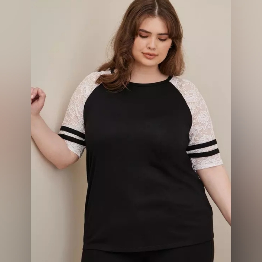 Torrid Classic Fit Heritage Slub Crew Neck Lace Sleeve Raglan Tee